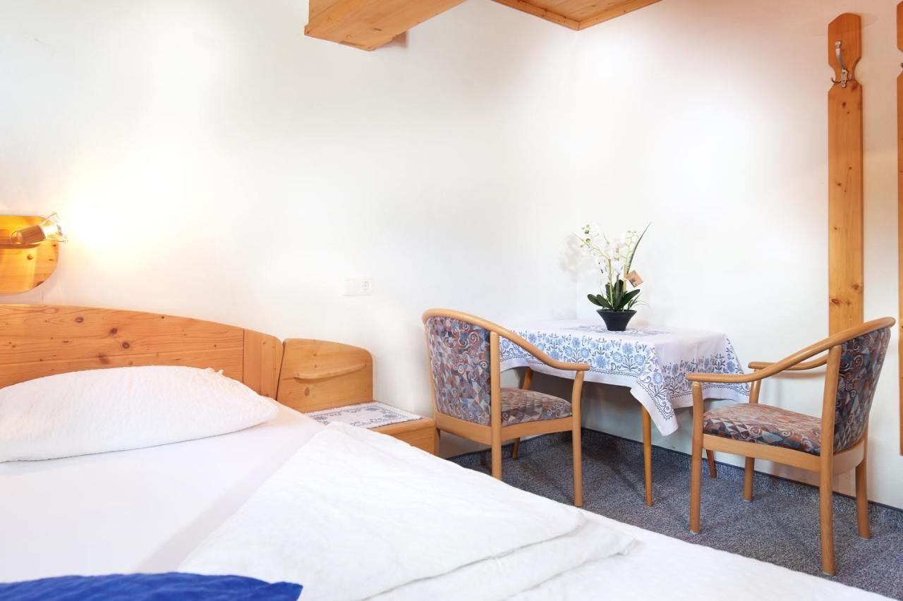 לינה וארוחת בוקר מריה אלם אם שטיינרנן מיר Haus Obermuehle מראה חיצוני תמונה